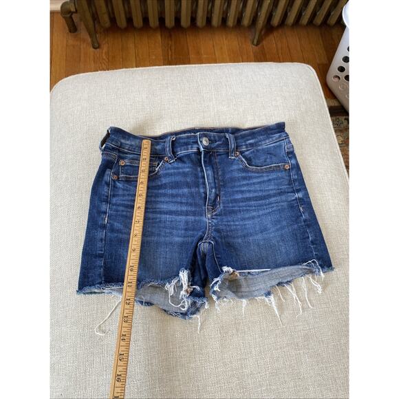 American Eagle 6 Hi-Rise Shortie Dark Wash Super Stretch Shorts Raw Hem Cut Offs - Picture 4 of 8